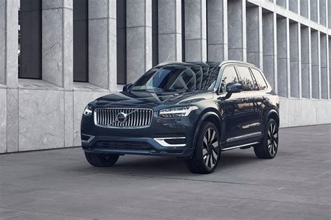 2024 volvo xc90 - *3.99% APR applies to any new 2024 Volvo XC90, XC60, and XC40 B5. Offer available to qualified customers that meet Volvo Car Financial Services (VCFS) credit standards at authorized Volvo Cars Retailers. 3.99% APR Financing for up to 72 months at $15.64 per month per $1,000 financed. Down payment will vary with APR and credit qualifications.